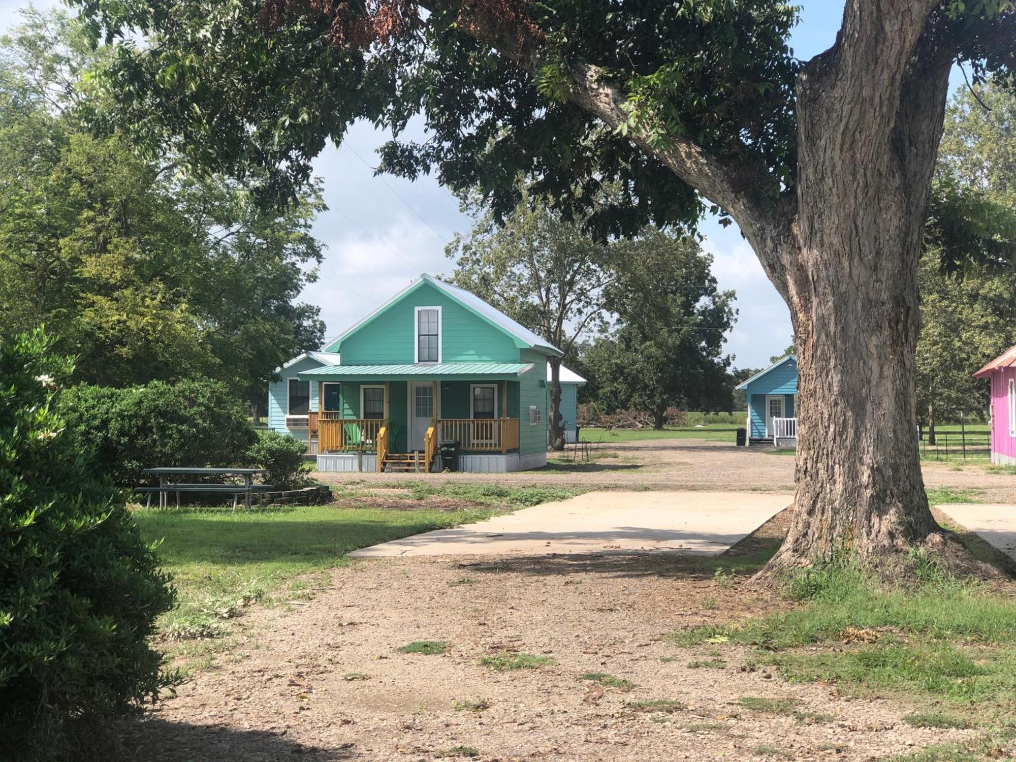 Turn On Inn Lake Village Exterior photo